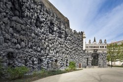 Dripstone Wall in Wallenstein Palace