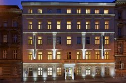 Red & Blue Design Hotel